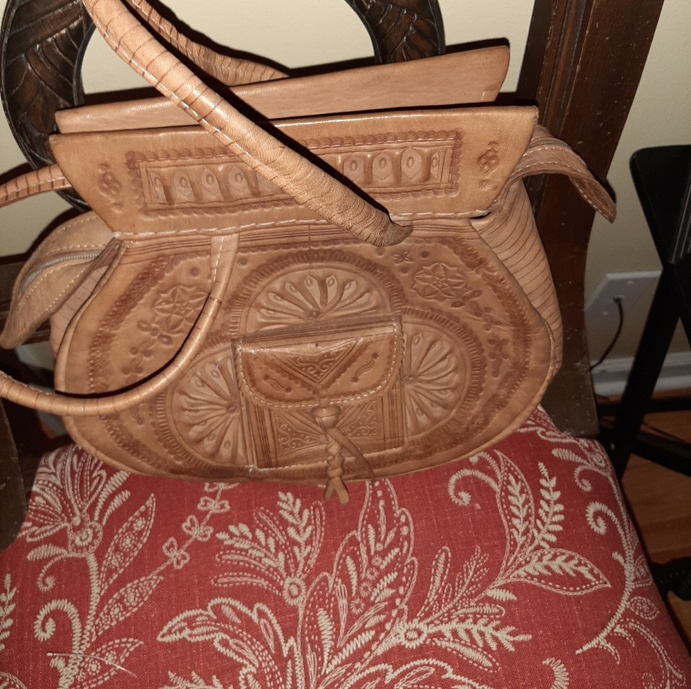 Handmade tan leather purse